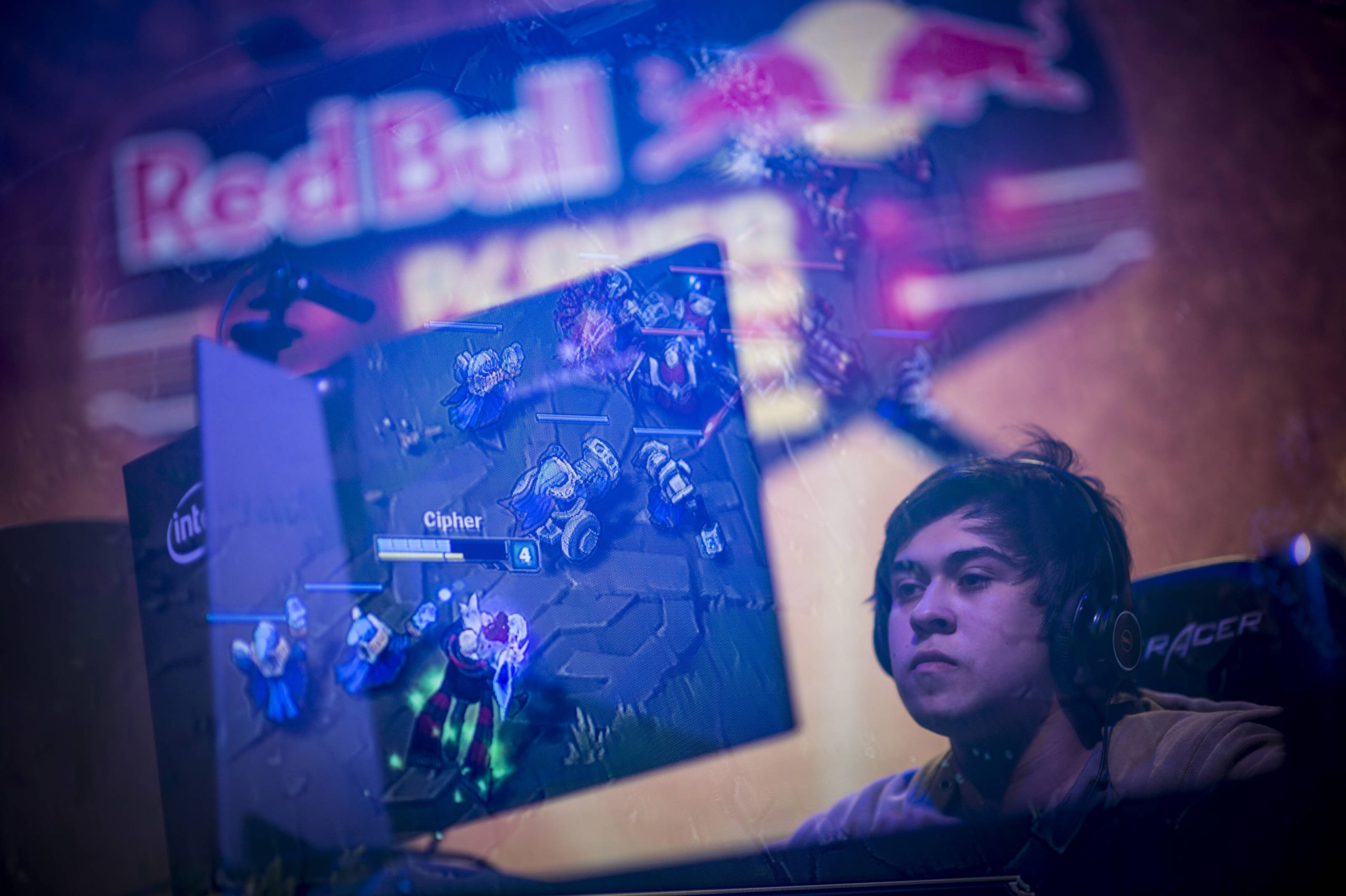 ¡LukasNegro se coronó como el primer bicampeón nacional en Red Bull Solo Q!