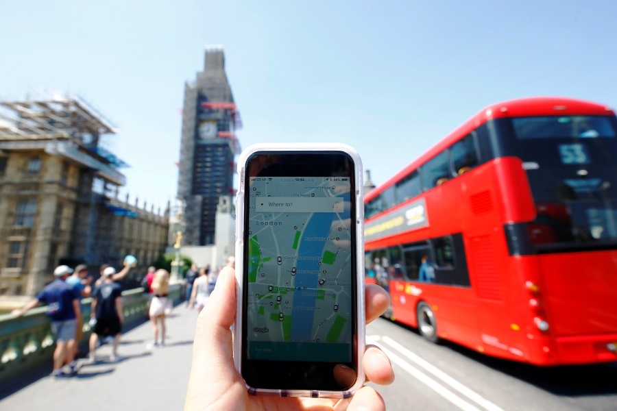 Uber pierde licencia para operar en Londres